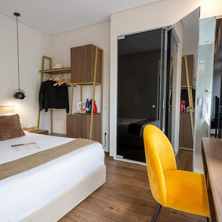 B4B Athens Signature Hotel Room photo