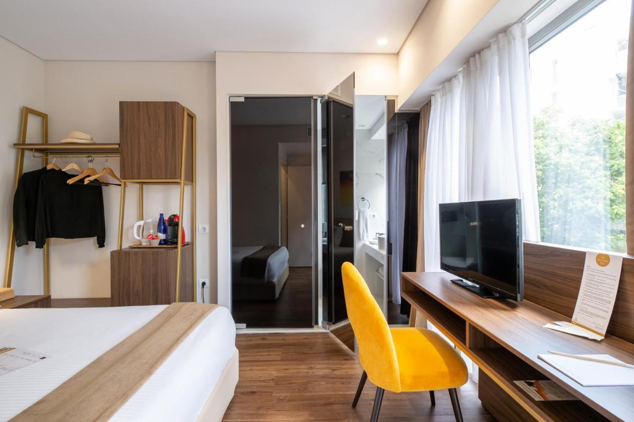 B4B Athens Signature Hotel Room photo